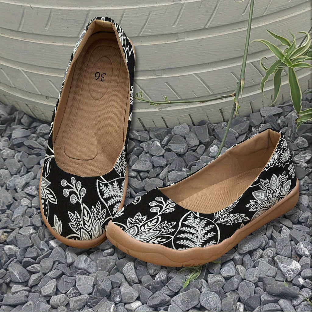 Women's Elegant 2D Flat Shoes with Black & White Floral Pattern - Breathable Fabric Upper, Lightweight TPR Sole, All-Season Comfort for Casual & Formal Wear, Versatile for Jeans to Dresses